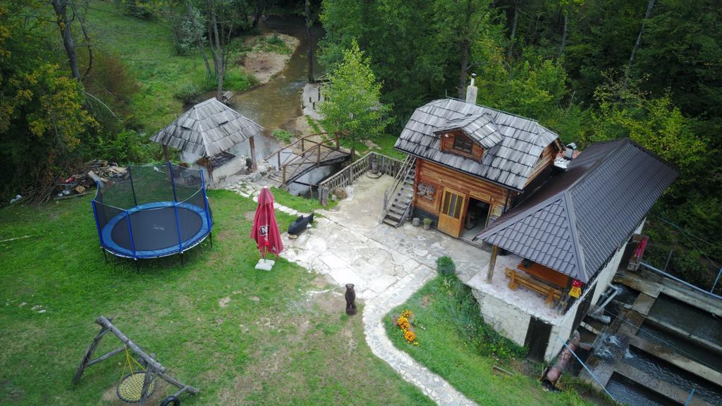 ホテル Etno Kuce Miljevic Sipovo エクステリア 写真