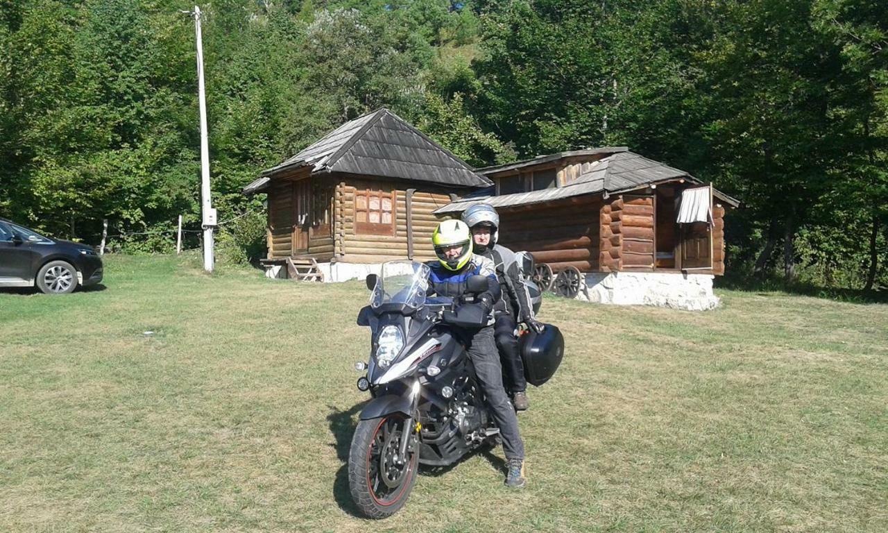 ホテル Etno Kuce Miljevic Sipovo エクステリア 写真