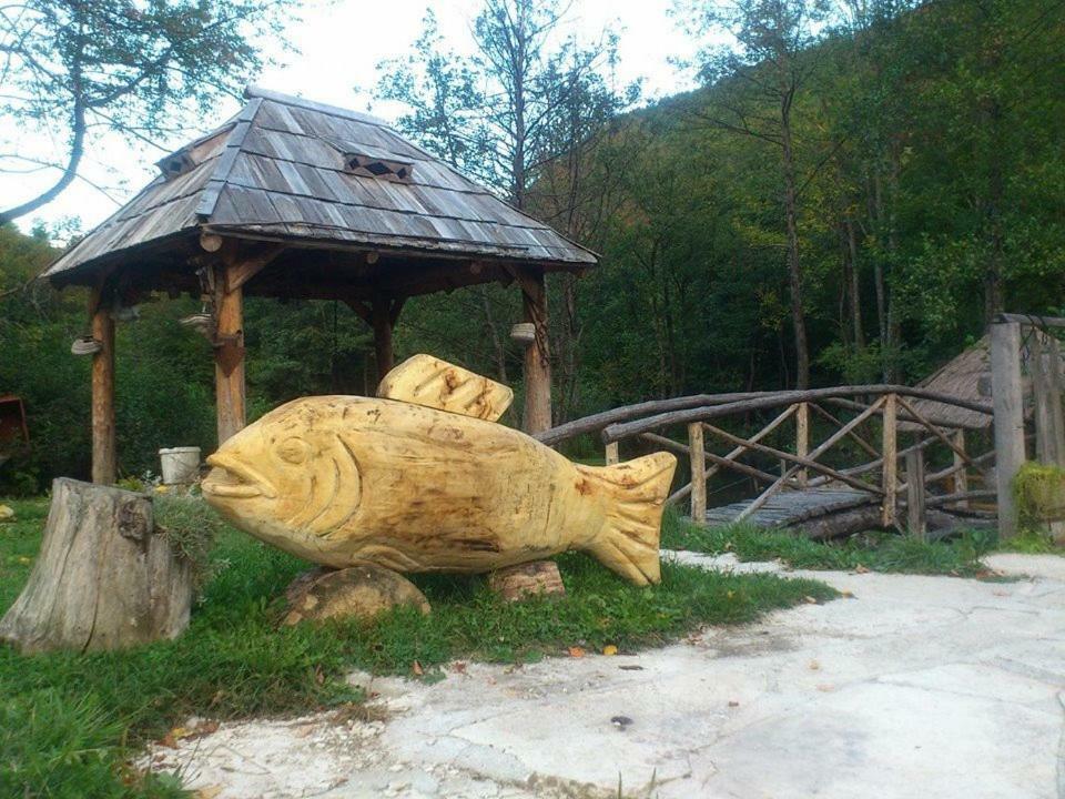 ホテル Etno Kuce Miljevic Sipovo エクステリア 写真